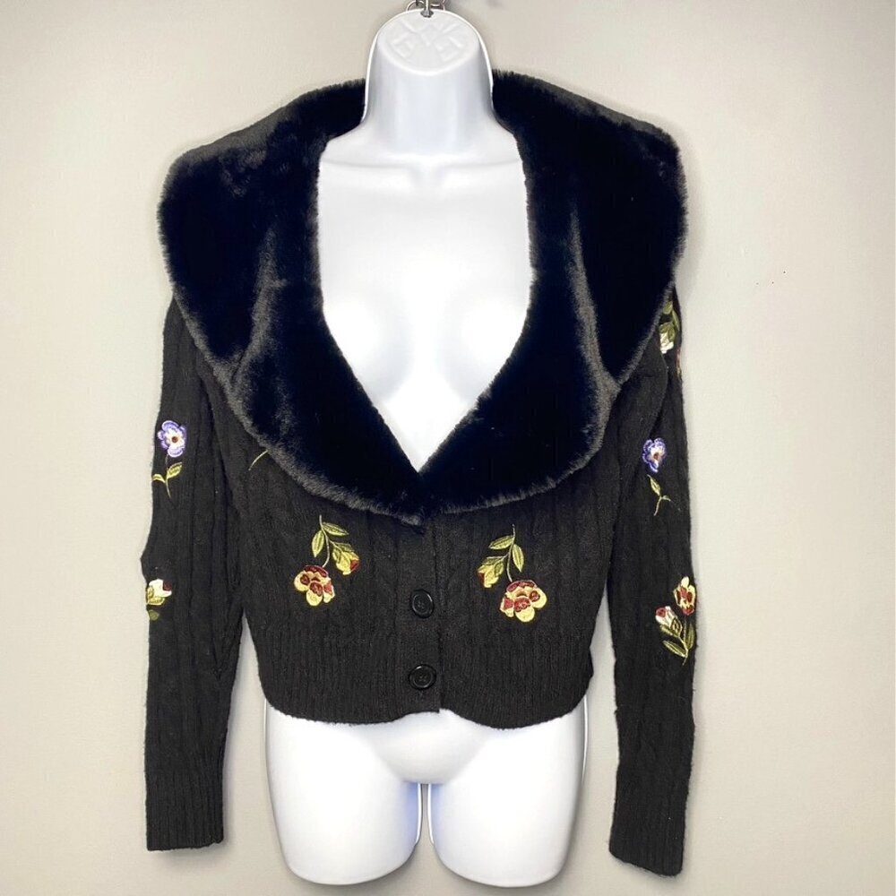 Forever 21 Y2K Floral Faux‎ Fur Emboidered Cableknit Long Sleeve Cardigan Size M